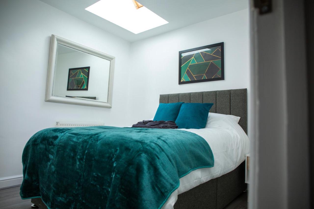 Modern Townhouse Apartment With Free Parking And Wifi Stratford-upon-Avon Eksteriør billede
