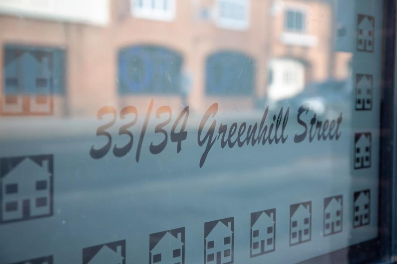 Modern Townhouse Apartment With Free Parking And Wifi Stratford-upon-Avon Eksteriør billede