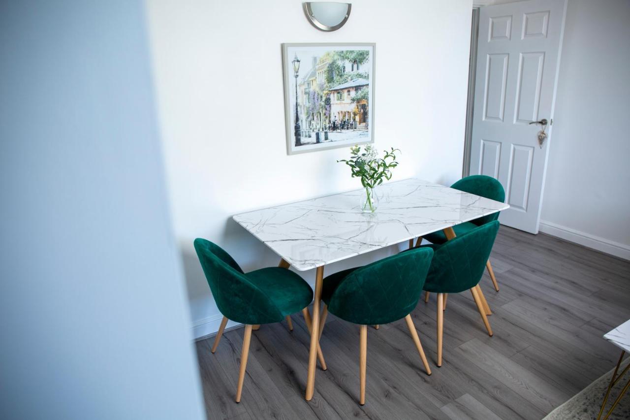 Modern Townhouse Apartment With Free Parking And Wifi Stratford-upon-Avon Eksteriør billede