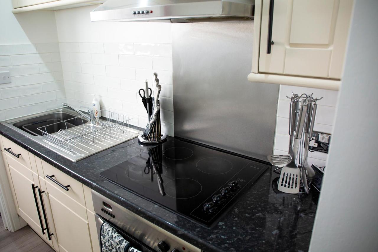 Modern Townhouse Apartment With Free Parking And Wifi Stratford-upon-Avon Eksteriør billede